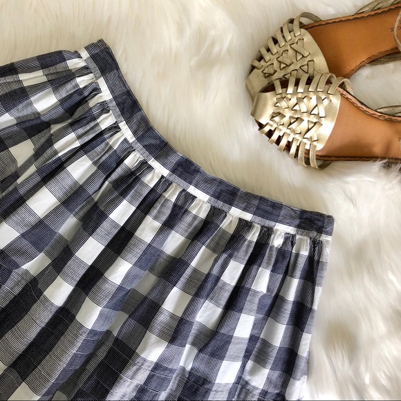 Tommy Hilfiger Dresses & Skirts - Tommy Hilfiger Tiered Navy & White Full Skirt